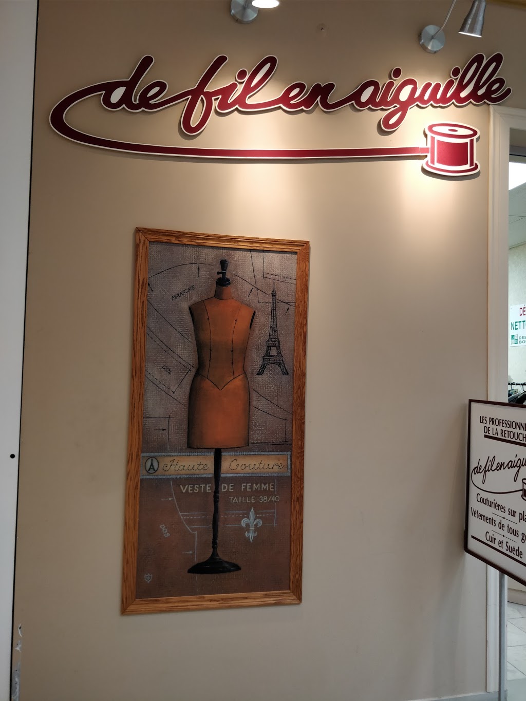 De Fil En Aiguille | 1111 Boulevard Jutras E, Victoriaville, QC G6S 1C1, Canada | Phone: (819) 357-5030
