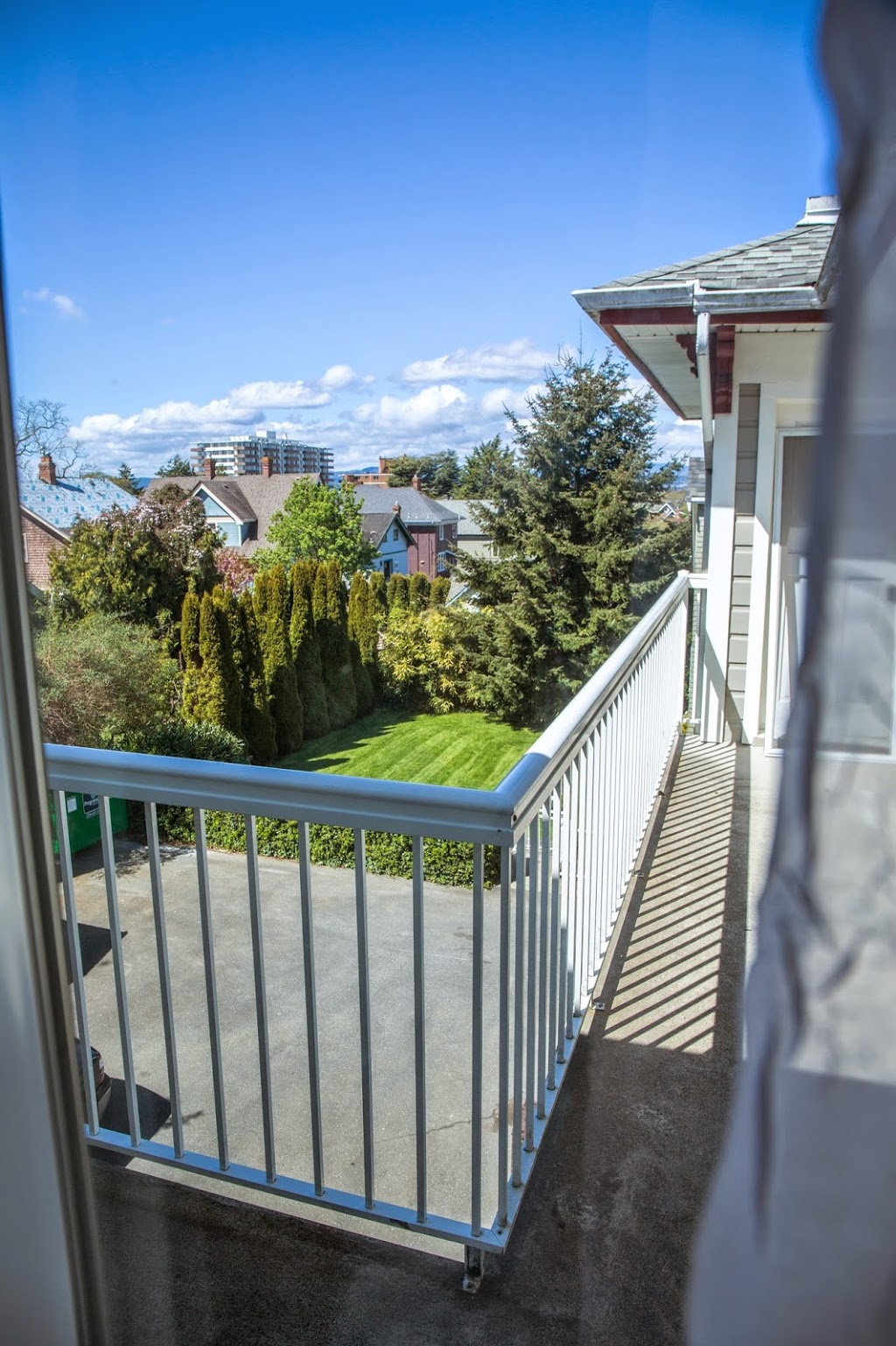 Douglas Care | 657 Niagara St, Victoria, BC V8V 1J1, Canada | Phone: (250) 383-9011