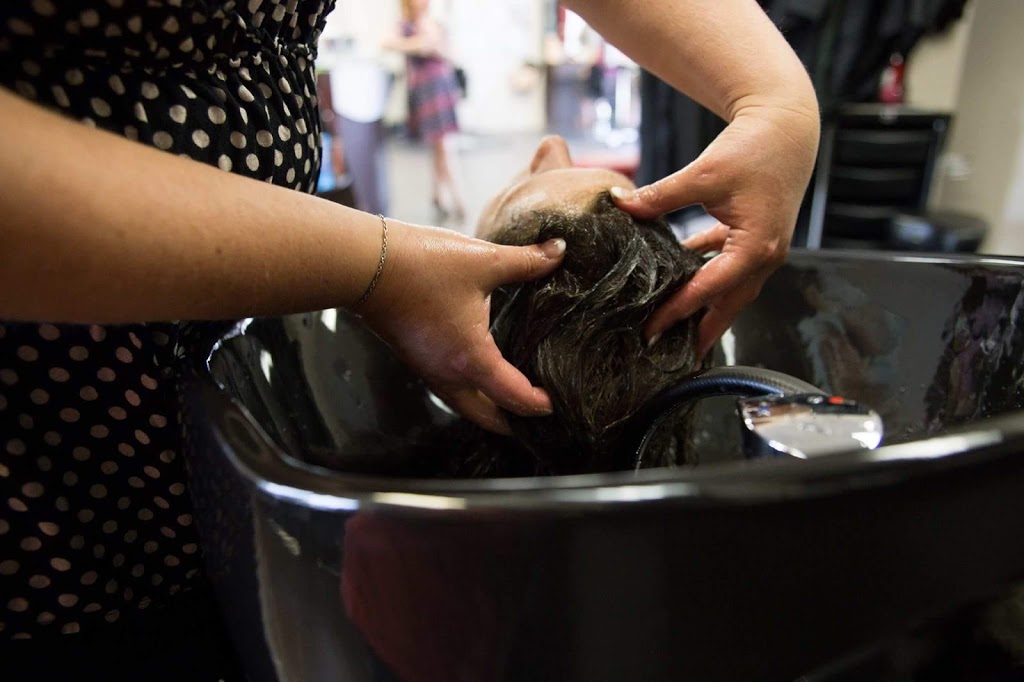 Espace coiffure Saint-Antoine | 283 Rue Saint-Antoine-Nord #102, Lavaltrie, QC J5T 2G8, Canada | Phone: (450) 586-4695