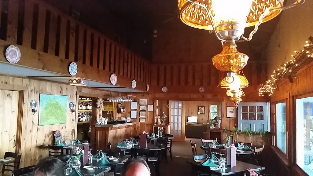 Ruthcliffe Lodge | 1002 Quarry Rd, Isle La Motte, VT 05463, USA | Phone: (802) 928-3200