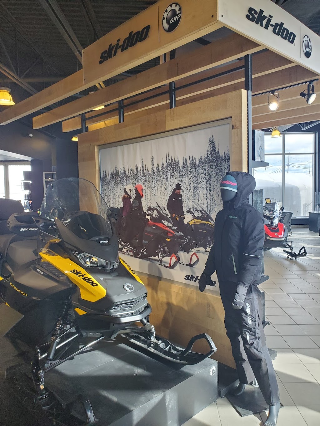 Imperium Chicoutimi | 1178 Boul. Sainte-Geneviève, Saguenay, QC G7G 2G6, Canada | Phone: (418) 543-3600
