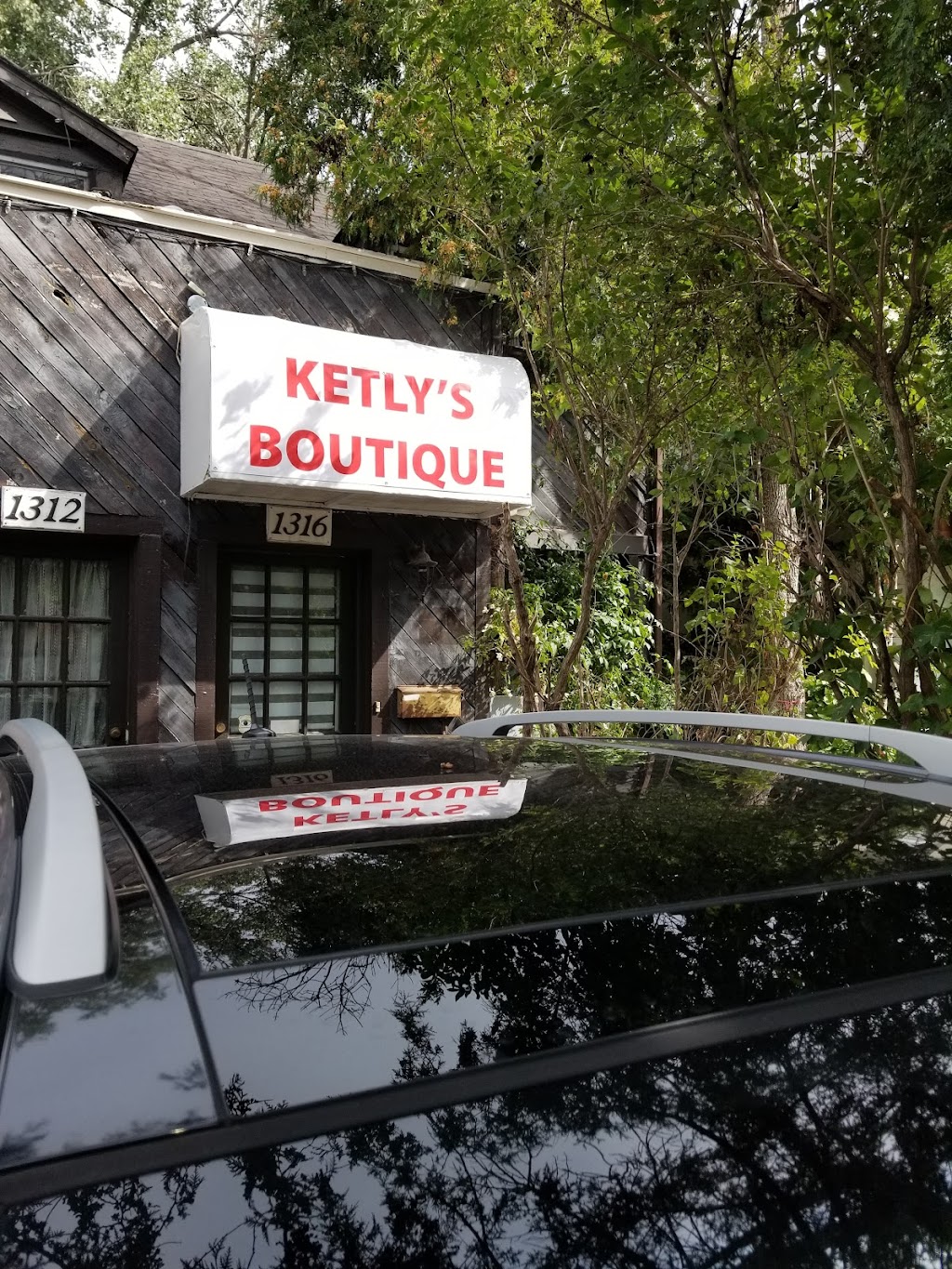 KETLYS BOUTIQUE | 1316 Av Victoria, Greenfield Park, QC J4V 1L8, Canada | Phone: (450) 486-7010