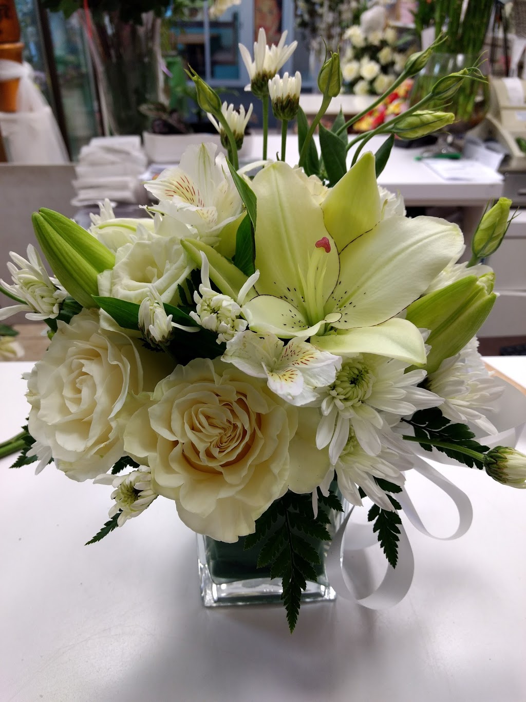 Angelique Flowers Toronto Ltd | 3850 Sheppard Ave E, Scarborough, ON M1T 3L4, Canada | Phone: (416) 291-2311
