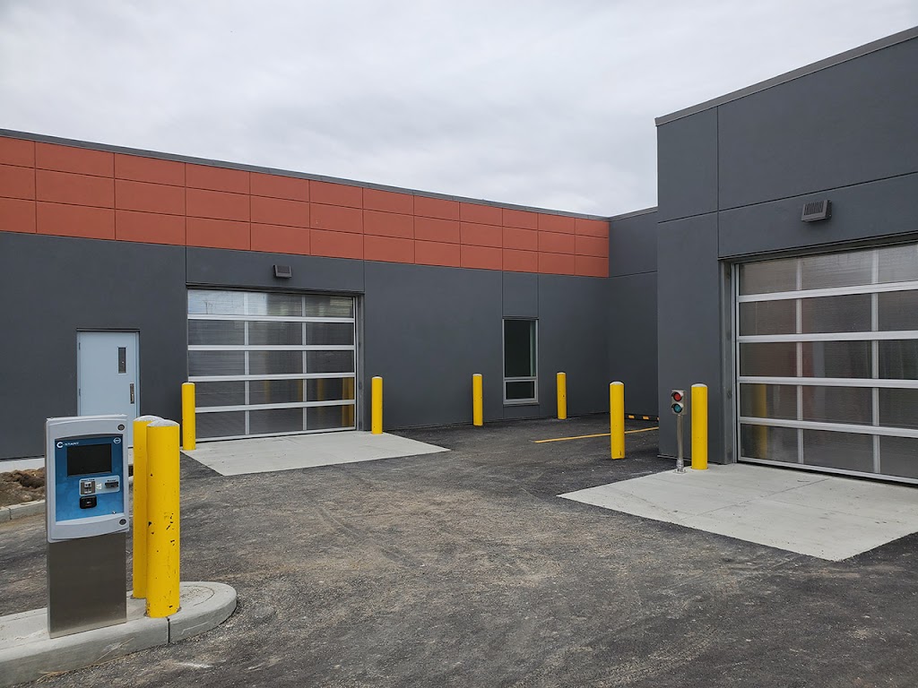 Kinniburgh Car Wash | 272 Kinniburgh Blvd #203, Chestermere, AB T1X 0R7, Canada | Phone: (403) 452-3899