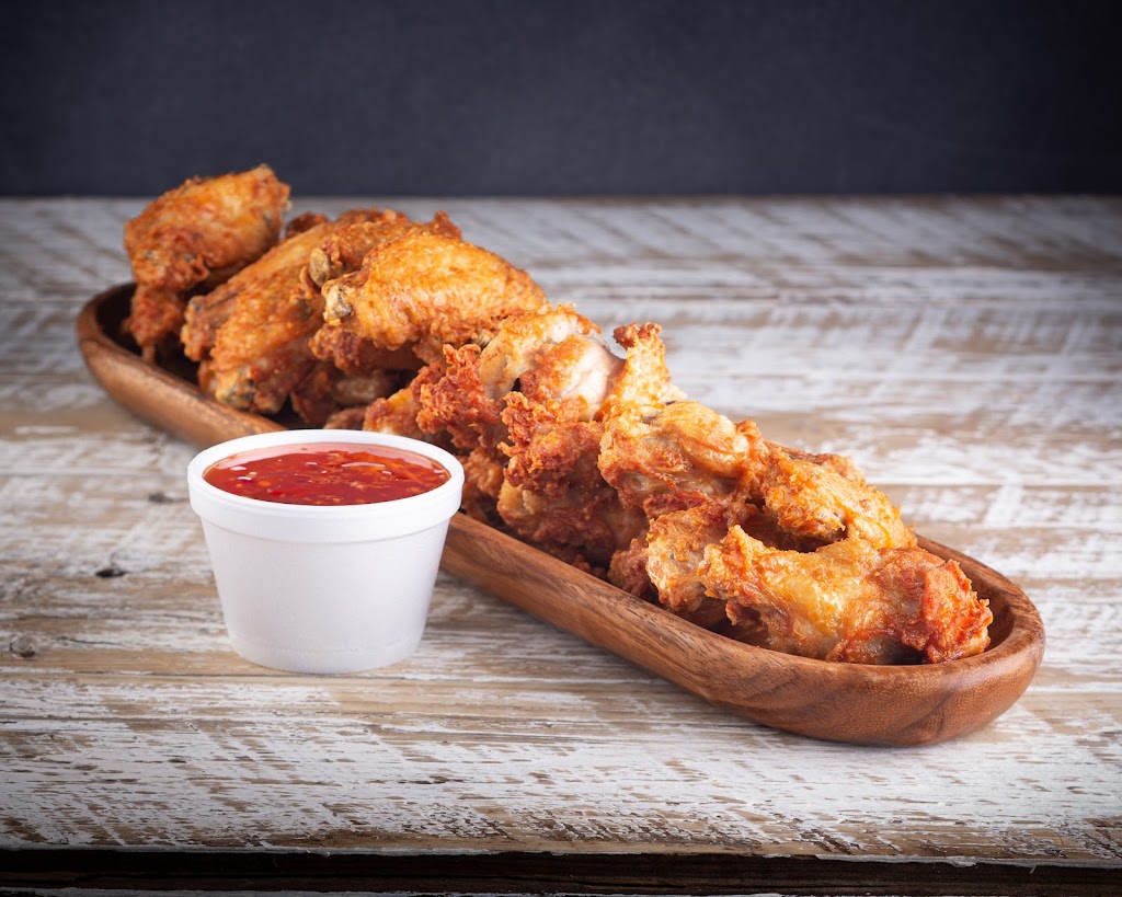 Burgerhaus | Lees Ave, Ottawa, ON K1S 5J6, Canada | Phone: (613) 569-6969