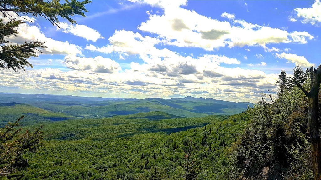 Sentier Mont Écho | Chemin de la Falaise, Sutton, QC J0E 2K0, Canada
