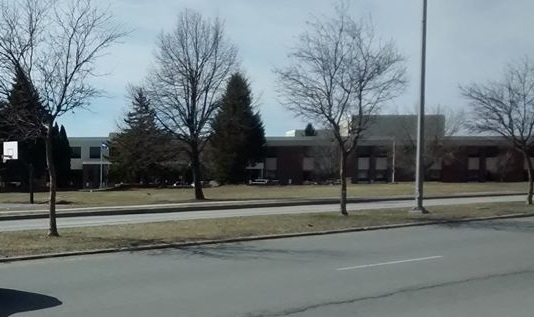 École Polyvalente Nicolas-Gatineau | 360 Boulevard la Vérendrye E, Gatineau, QC J8P 6K7, Canada | Phone: (819) 663-9241