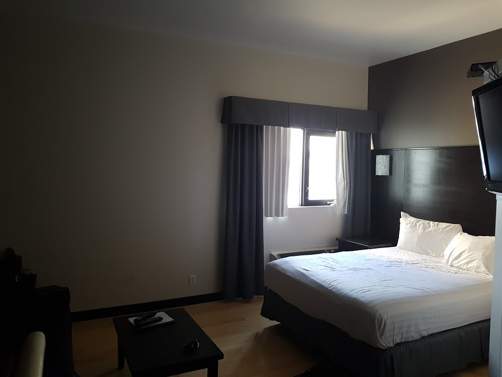 Arborg Hotel | 285 Main St, Arborg, MB R0C 0A0, Canada | Phone: (204) 376-5453
