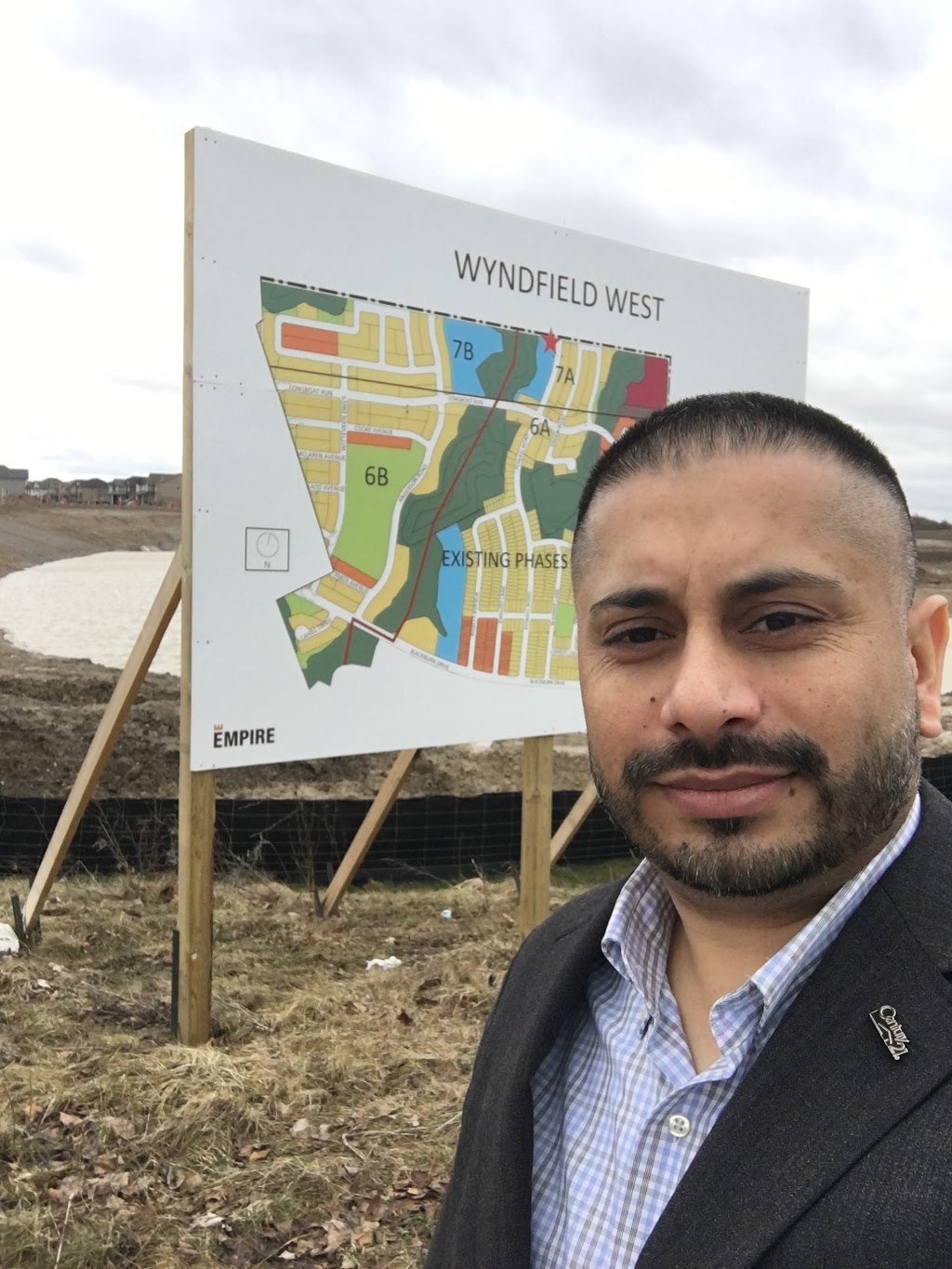 Asharpal Singh Real Estate Salesperson | 6980 Maritz Dr #8, Mississauga, ON L5W 1Z3, Canada | Phone: (416) 220-6000