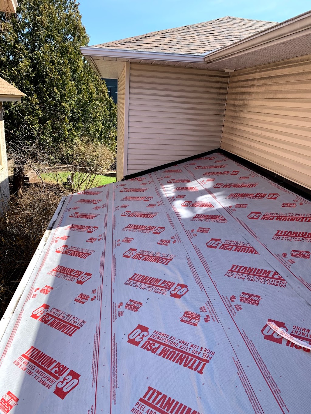ACR Roofing | Ottawa Roofing Company | 2745 French Hill Rd, Cumberland, ON K4C 1L5, Canada | Phone: (613) 218-3858
