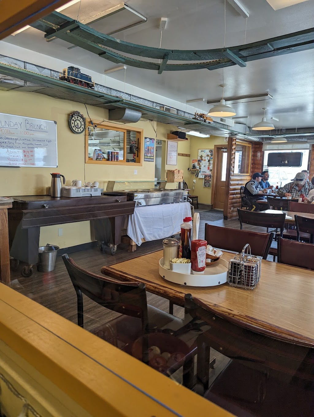 WHIFS Flapjack House | 801 N Dinosaur Trail, Drumheller, AB T0J 0Y1, Canada | Phone: (403) 823-7595