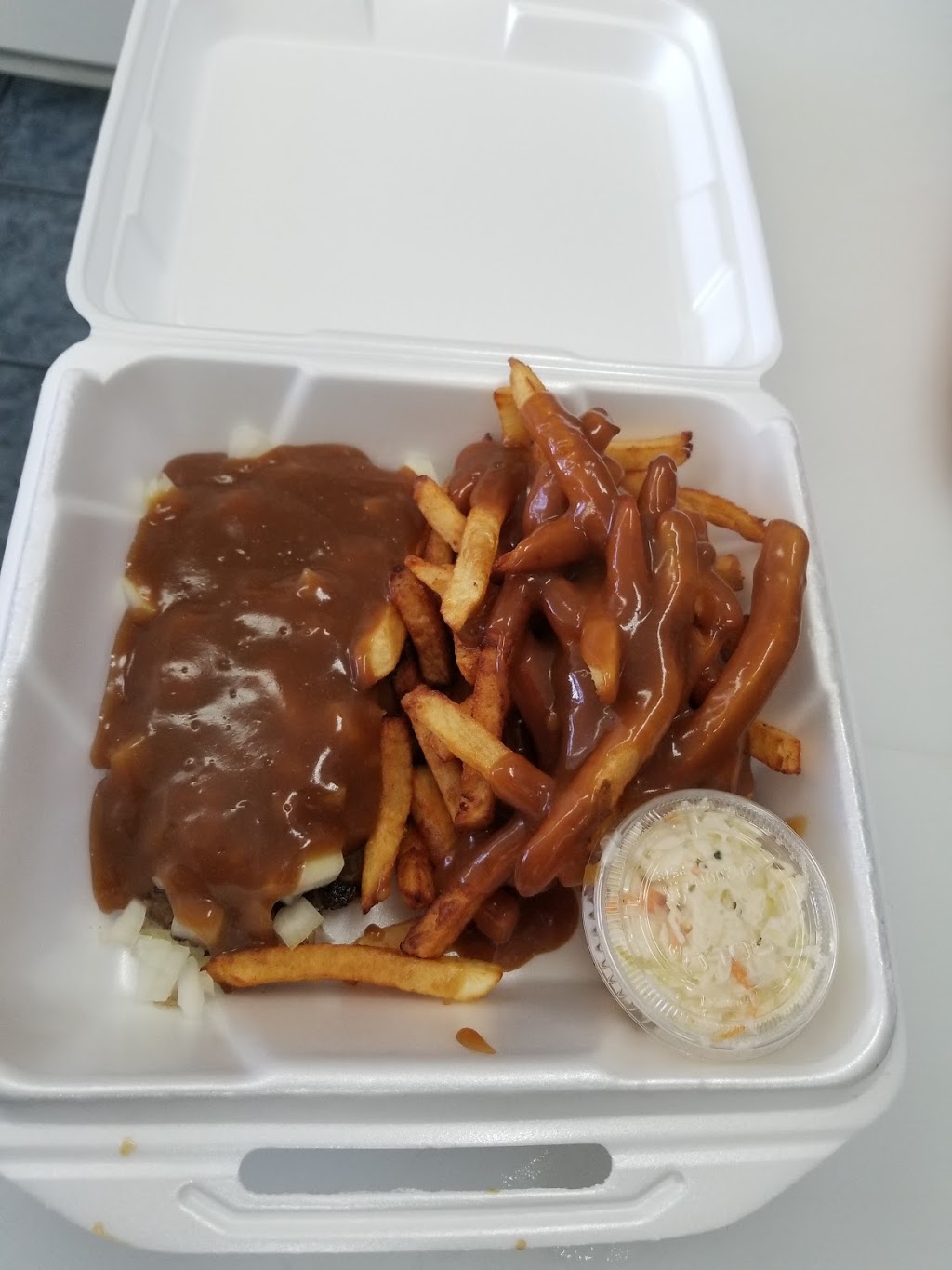 Friterie Chez Den | 967 Rue Georges, Gatineau, QC J8L 2E4, Canada | Phone: (819) 617-3399
