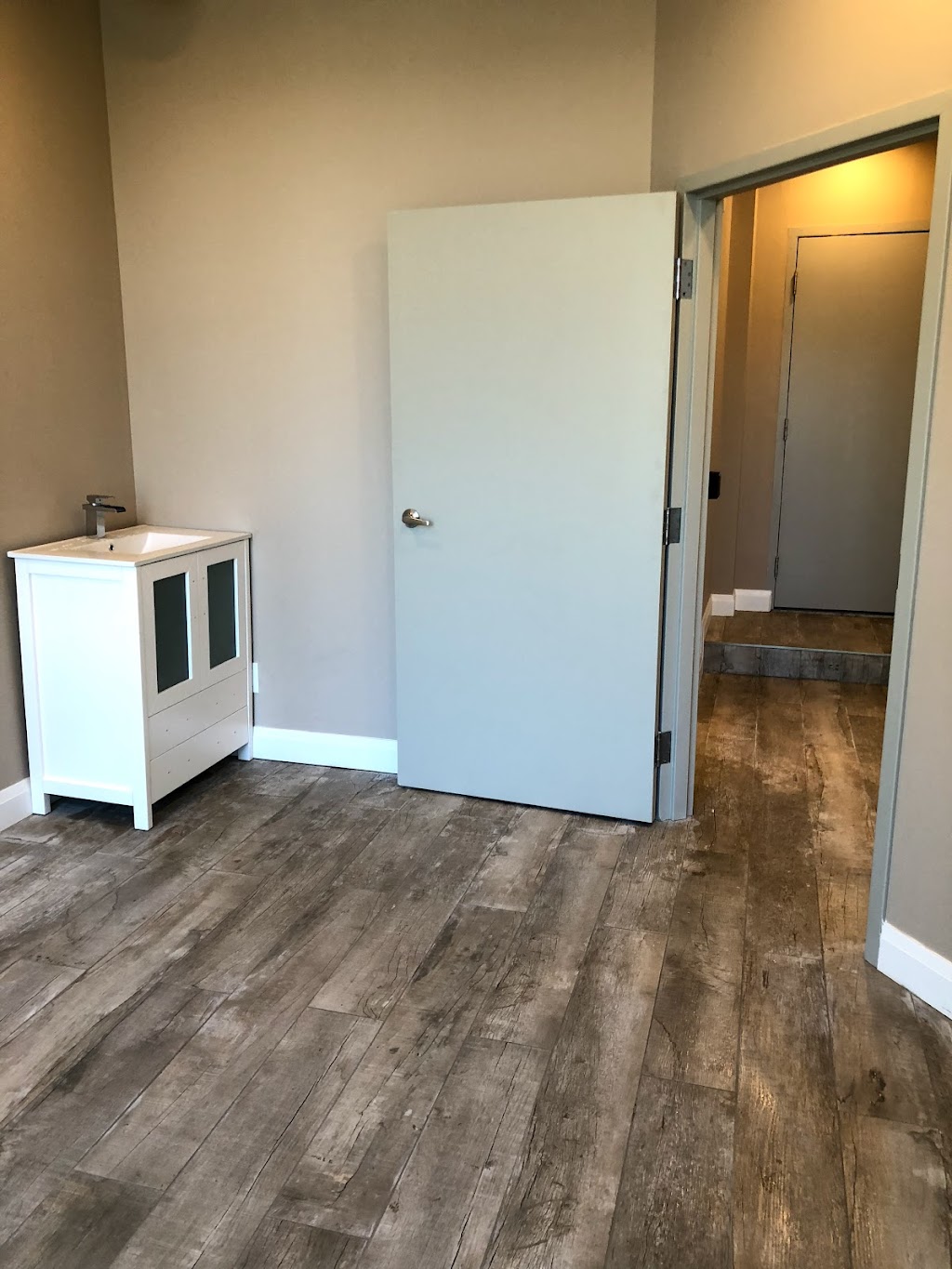 BRU Commercial Construction | 71 Marycroft Ave #11, Woodbridge, ON L4L 5Y6, Canada | Phone: (647) 493-1838