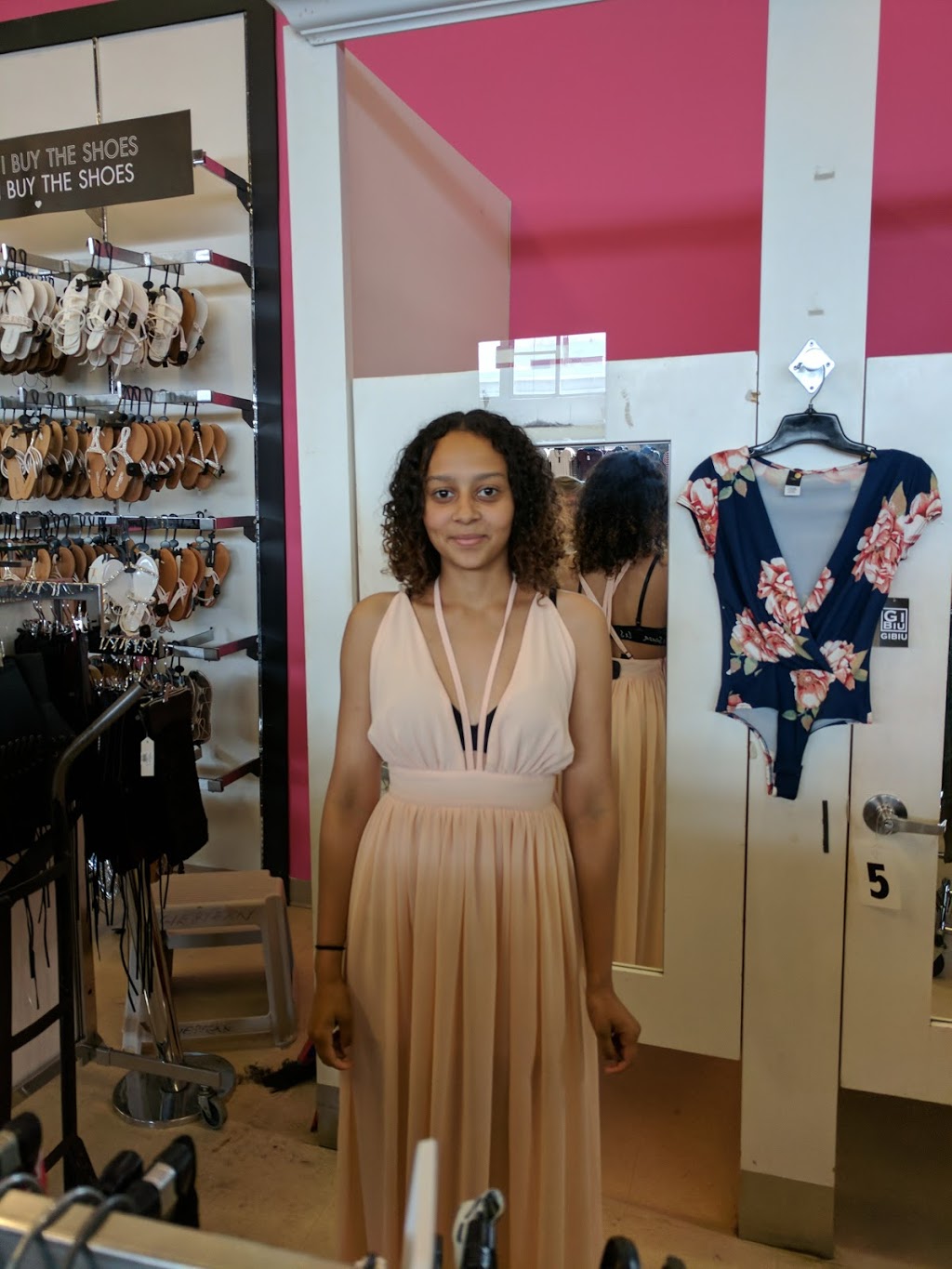 Sirens | 92-96 Orfus Rd Unit #145/170, North York, ON M6A 1L9, Canada | Phone: (416) 783-1846