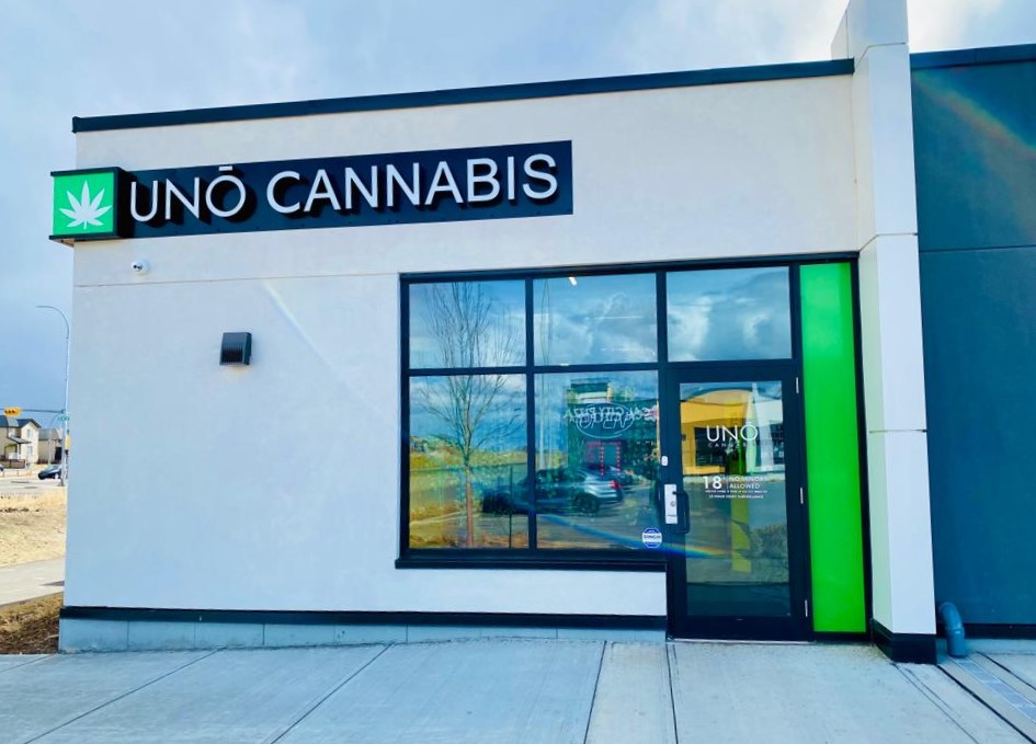 Uno Cannabis Weed Dispensary Savanna | 30 Savanna Cres NE - Unit 1130, Calgary, AB T3J 2E9, Canada | Phone: (587) 231-6632