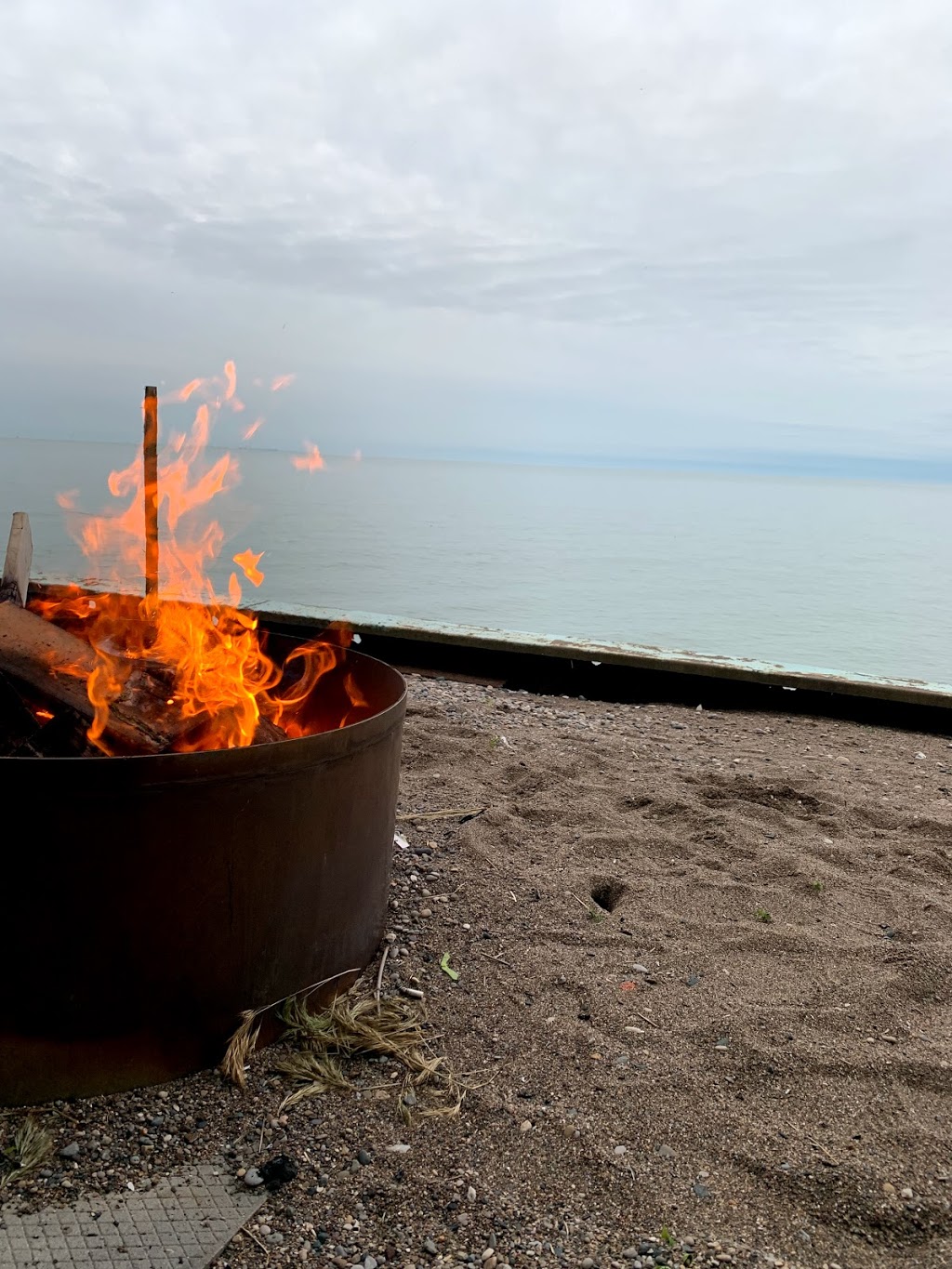 Sunsets by the Bay | 848 Point Pelee Dr, Leamington, ON N8H 3V4, Canada | Phone: (519) 796-0306