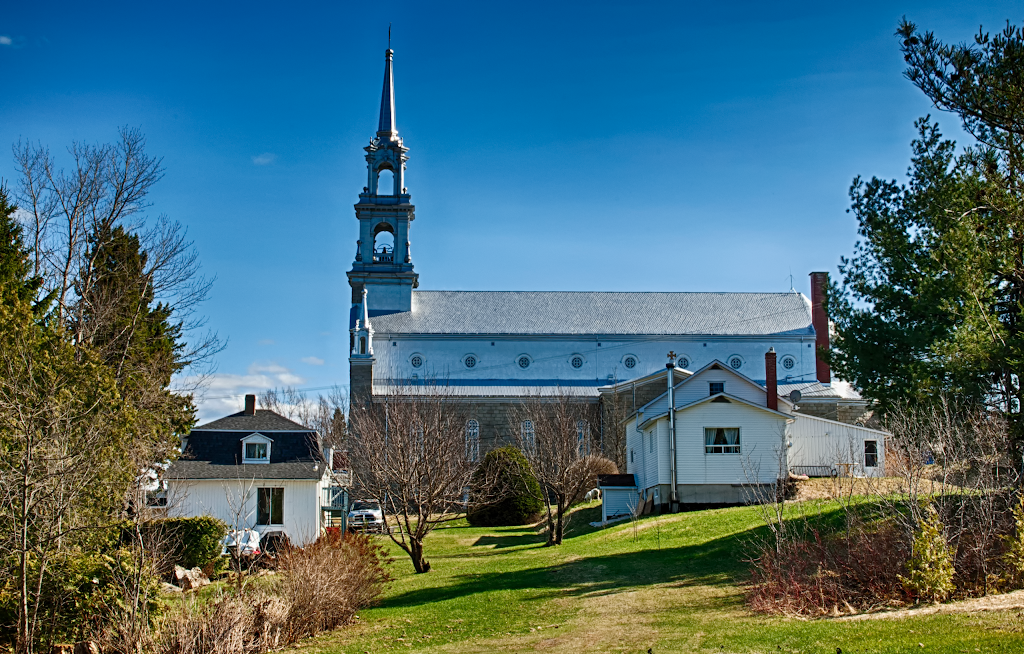 Saint-Pierre de La Patrie | 17 Rue Racine N, La Patrie, QC J0B 1Y0, Canada | Phone: (819) 888-2231