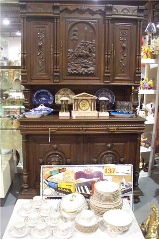 Roadshows 400 Antiques Mall | 2207 Industrial Park Rd, Innisfil, ON L9S 3V9, Canada | Phone: (705) 436-6222