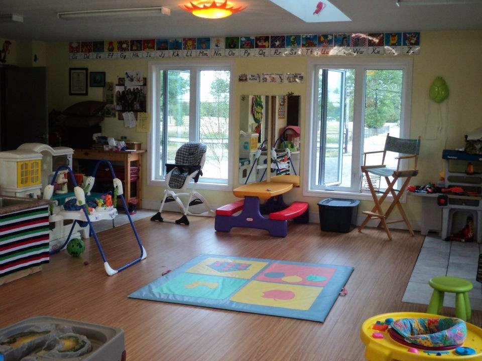 Raise N Shine Daycare | 910 Brock Rd, Dundas, ON L9H 5E4, Canada | Phone: (905) 659-3447