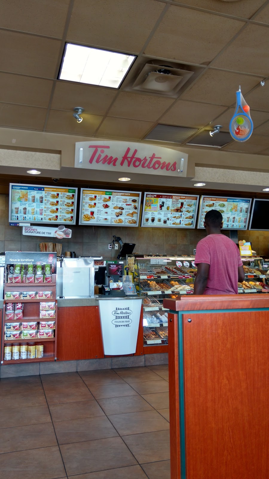 Tim Hortons | 251-a Boulevard DAnjou, Châteauguay, QC J6J 2R4, Canada | Phone: (450) 699-2020