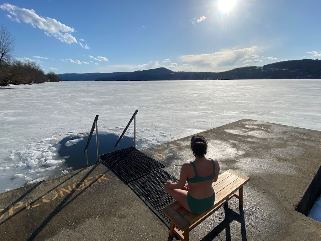 Solstice sauna North Hatley | Sauna social | 2070 Chem. du Lac, North Hatley, QC J0B 2C0, Canada | Phone: (819) 201-7621