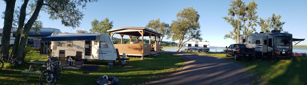 CAMPING LAC-AUX-FLAMBEAUX | 25 Rue Paré, Château-Richer, QC G0A 1N0, Canada | Phone: (418) 456-8618