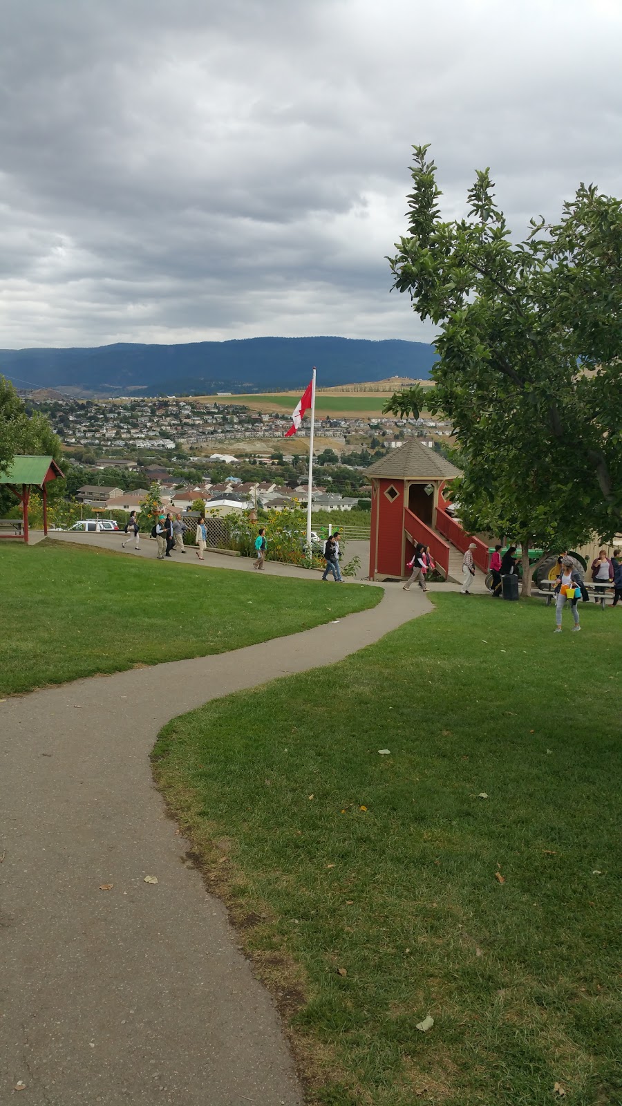 Bella Vista Farm Market | 5011 Bella Vista Rd, Vernon, BC V1H 1A1, Canada | Phone: (250) 545-0105