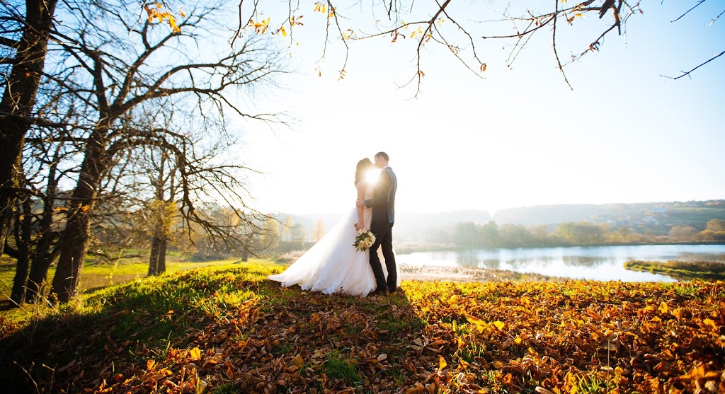 Muskoka Wedding Venues | 1547 Port Stanton Pkwy, Kilworthy, ON P0E 1G0, Canada | Phone: (800) 461-0243