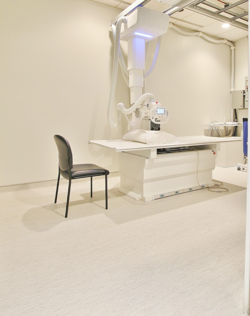 Manitoba X-Ray Clinic Medical Corporation | 3263 Portage Ave, Winnipeg, MB R3K 0W6, Canada | Phone: (204) 832-0273
