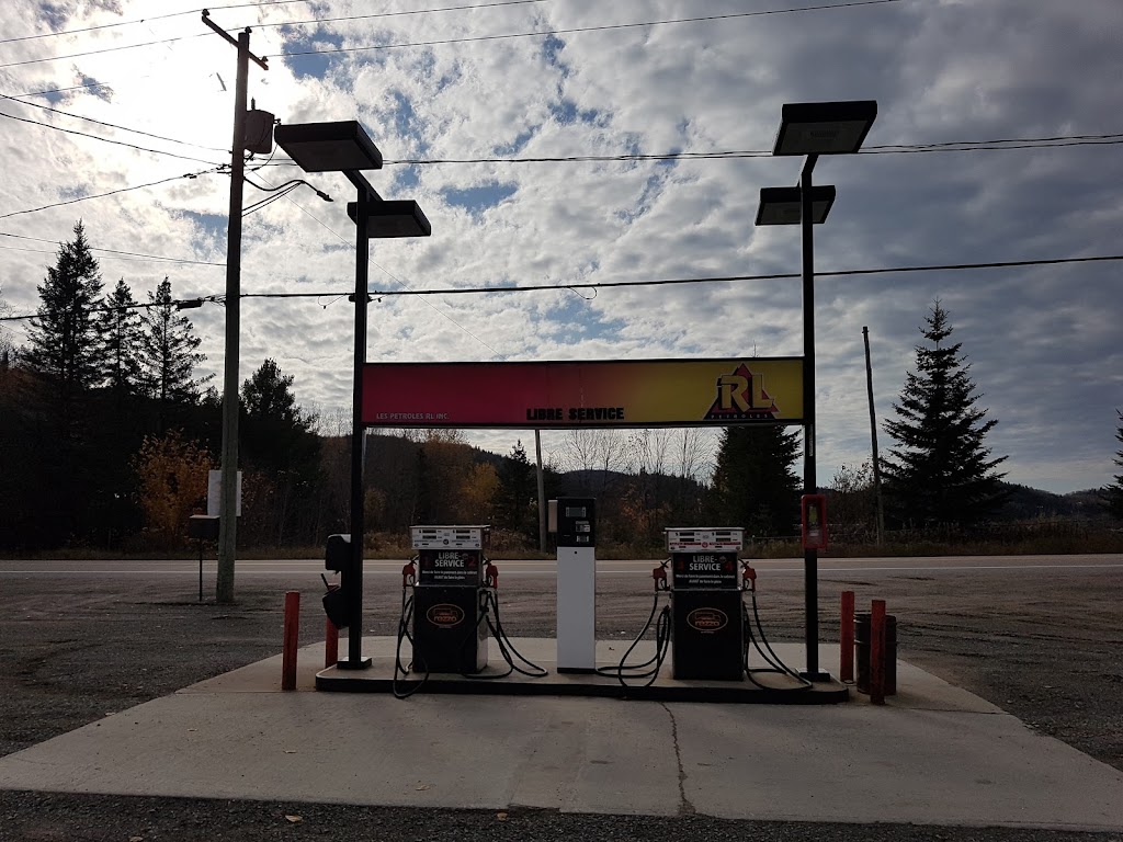 PETROLES RL | 1918 Bd de Tadoussac, Saint-Fulgence, QC G0V 1S0, Canada | Phone: (418) 543-0775