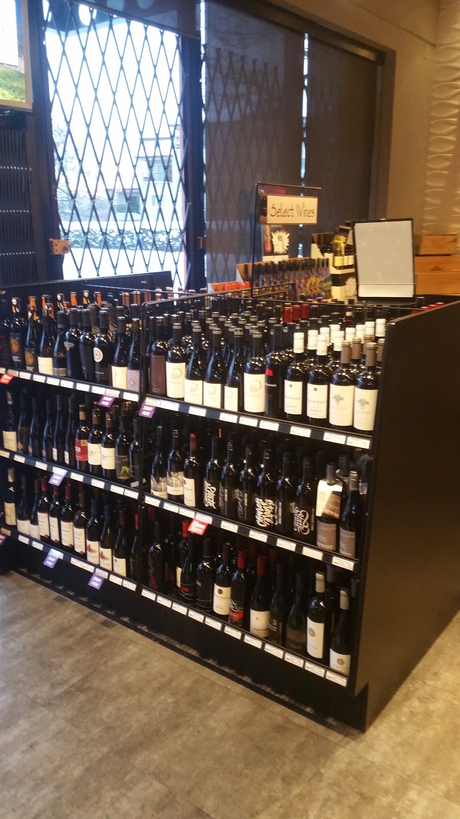 Mission Liquor Store | 3195 Lakeshore Rd, Kelowna, BC V1W 3S9, Canada | Phone: (778) 484-5144