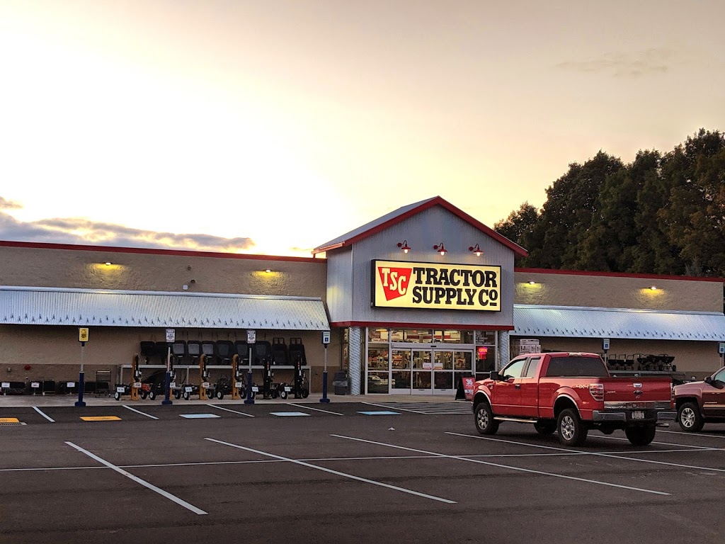 Tractor Supply Co | 10838 Gowanda State Rd, North Collins, NY 14111, USA | Phone: (716) 337-3377