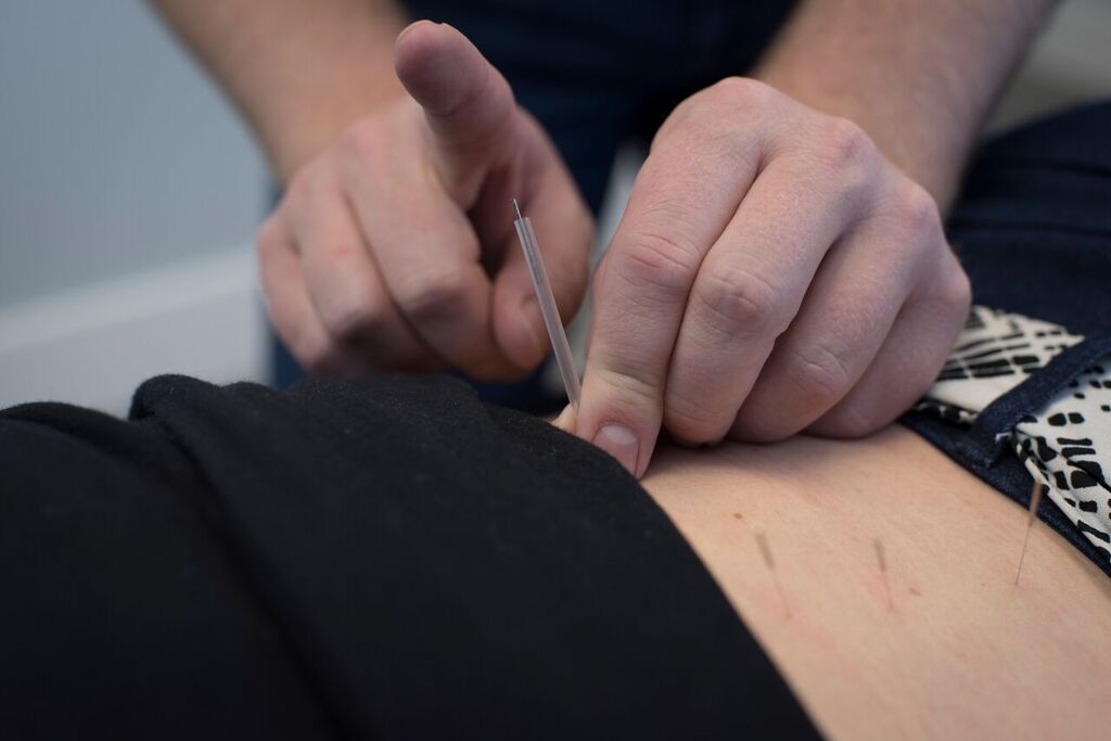 Coach Hill Chiropractic - Physiotherapy, Active Release Techniqu | 6490 Old Banff Coach Rd SW, Calgary, AB T3H 5R8, Canada | Phone: (403) 249-4544