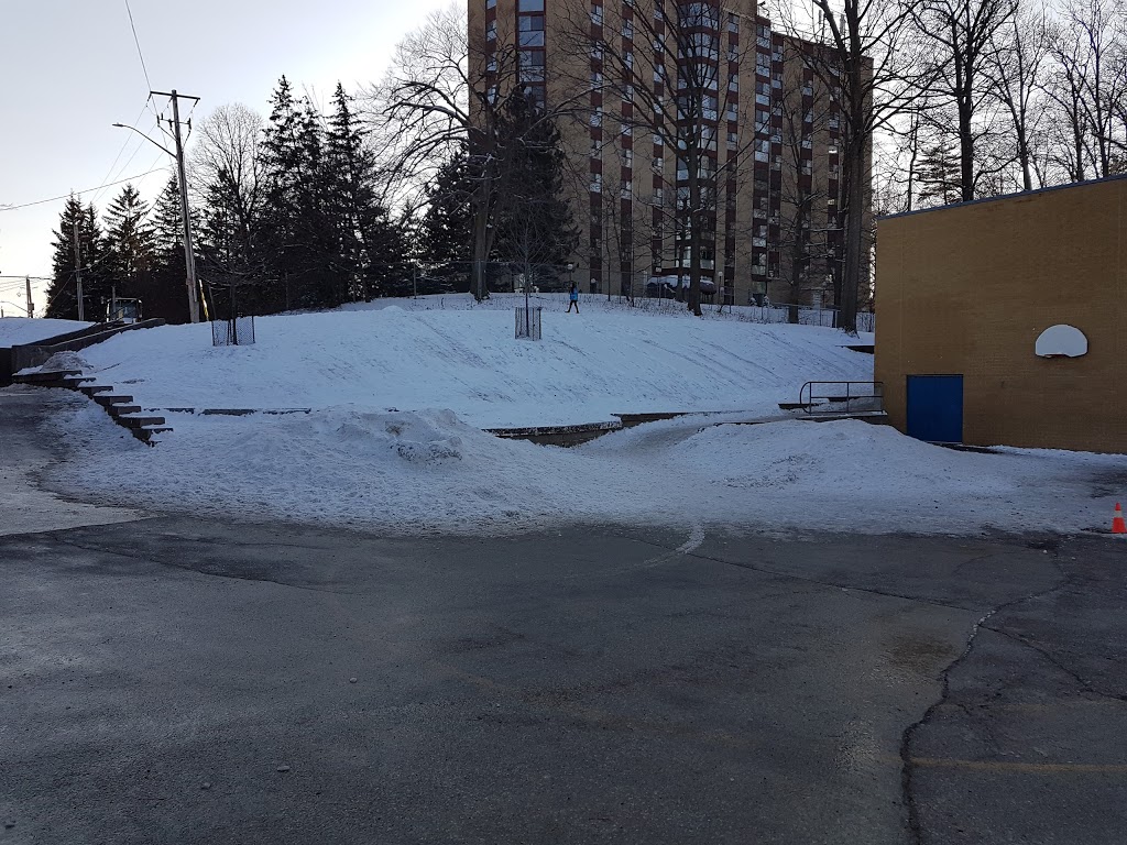 Highland Public School | 125 Salisbury Ave, Cambridge, ON N1S 1J8, Canada | Phone: (519) 621-9981