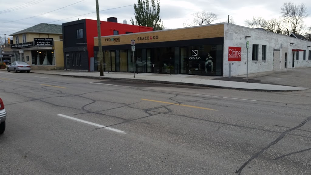 North Flag | 558 Academy Rd, Winnipeg, MB R3N 0E3, Canada | Phone: (204) 691-8383