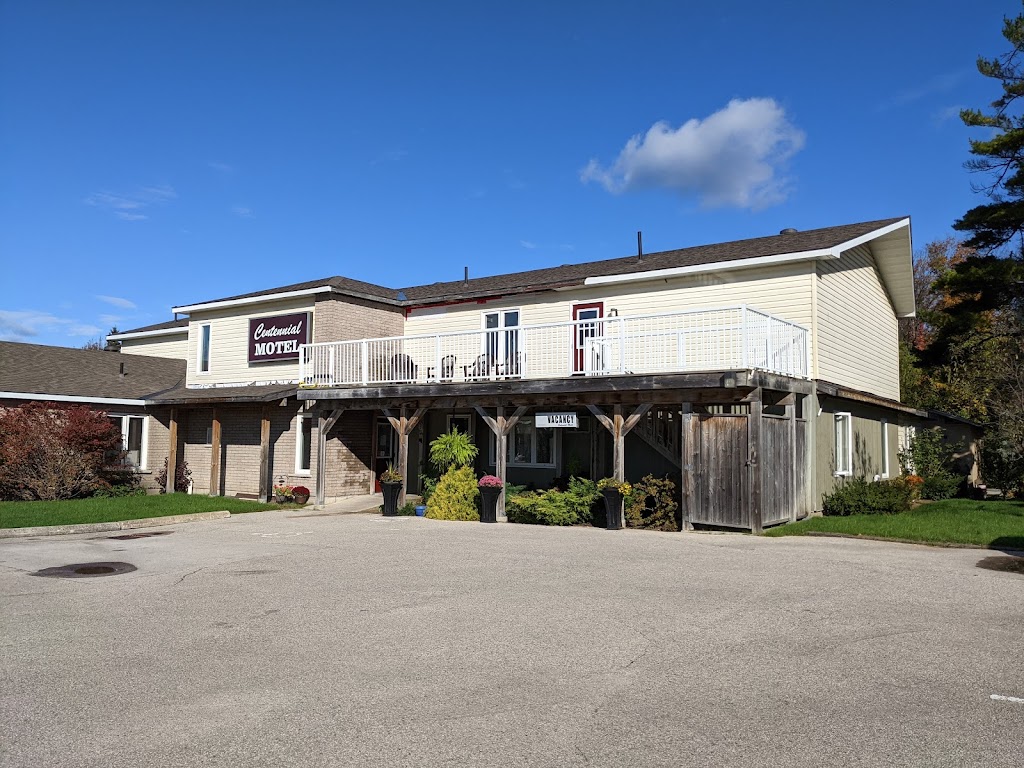 Centennial Motel | 10 Sauble Falls Pkwy, Sauble Beach, ON N0H 2G0, Canada | Phone: (519) 422-1531