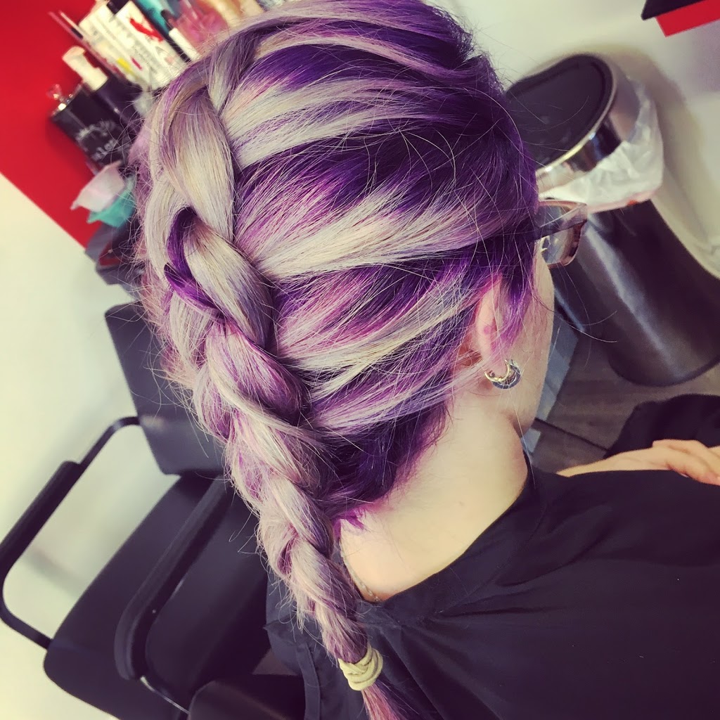 Salon de Coiffure La Belle et La Tête | 145, rue, Grande Côte O, Lanoraie, QC J0K 1E0, Canada | Phone: (579) 644-8555