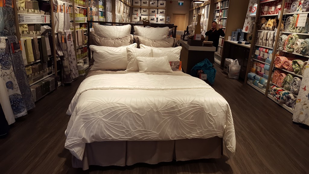 QE Home l Quilts Etc | Mapleview Shopping Centre, 900 Maple Ave, Burlington, ON L7S 2J8, Canada | Phone: (905) 632-9422