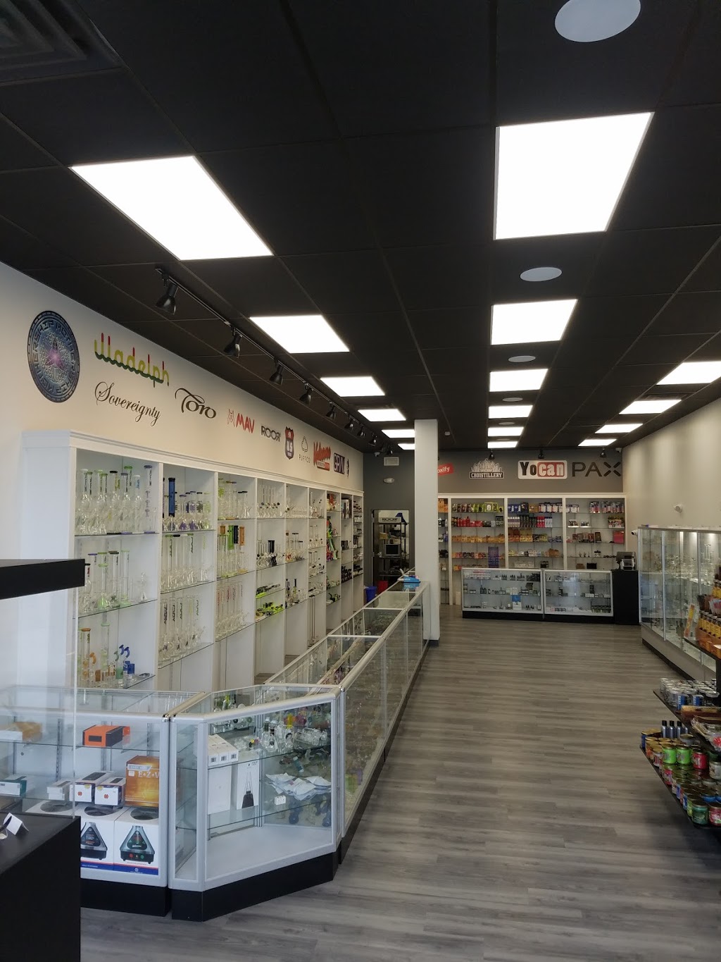 Headspace Glass & Gifts | 5989 Transit Rd, East Amherst, NY 14051, USA | Phone: (716) 428-5730