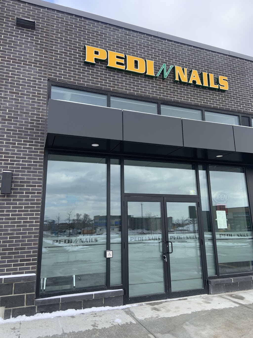 Pedi N Nails | 2630 Simcoe St N Unit 2, Oshawa, ON L1L 0R1, Canada | Phone: (905) 433-1300