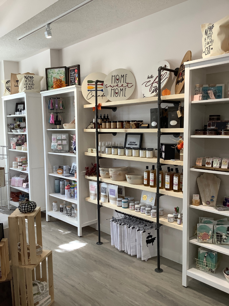 Handmade Lifestyle Studio | 625 Holly Ave, Milton, ON L9T 0G3, Canada | Phone: (905) 636-0063