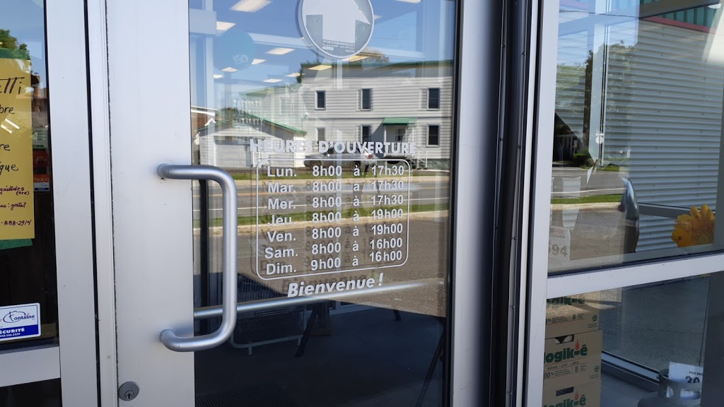 BMR La Coop Des Montérégiennes - Acton Vale | 950 rue Landry C.P. 219, Acton Vale, QC J0H 1A0, Canada | Phone: (450) 546-2791