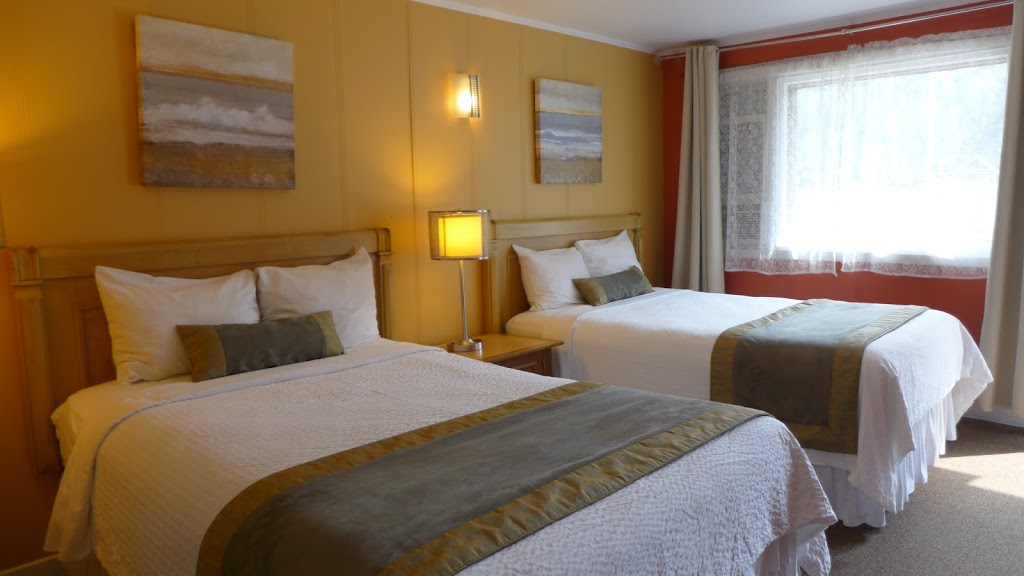 Motel de la Rivière | 555 Boulevard des Laurentides, Piedmont, QC J0R 1K0, Canada | Phone: (450) 227-4471