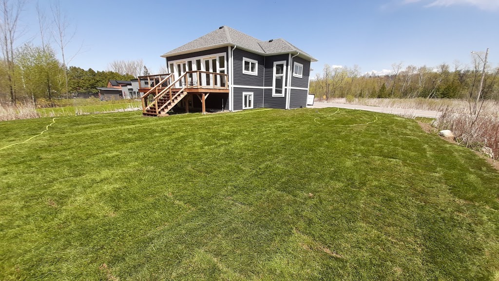 The Lawn Ladd | 1607 Rimkey Cres, Severn, ON L3V 0E9, Canada | Phone: (705) 818-9720