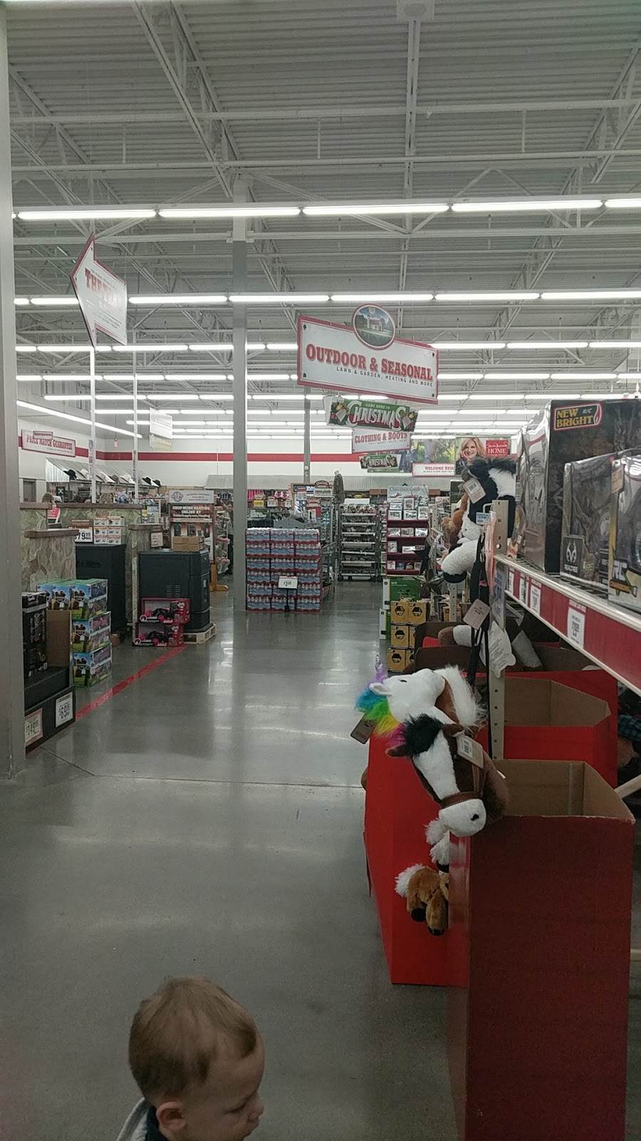 Tractor Supply Co. | 1898 Front St, Lynden, WA 98264, USA | Phone: (360) 318-0134