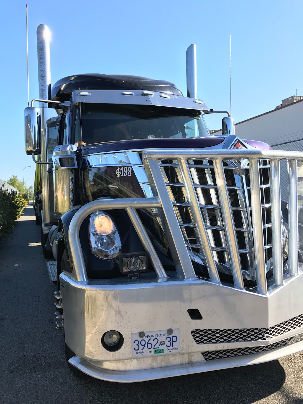 Maven Transport Ltd | 8558 Fennell St, Mission, BC V4S 1M2, Canada | Phone: (604) 287-1300