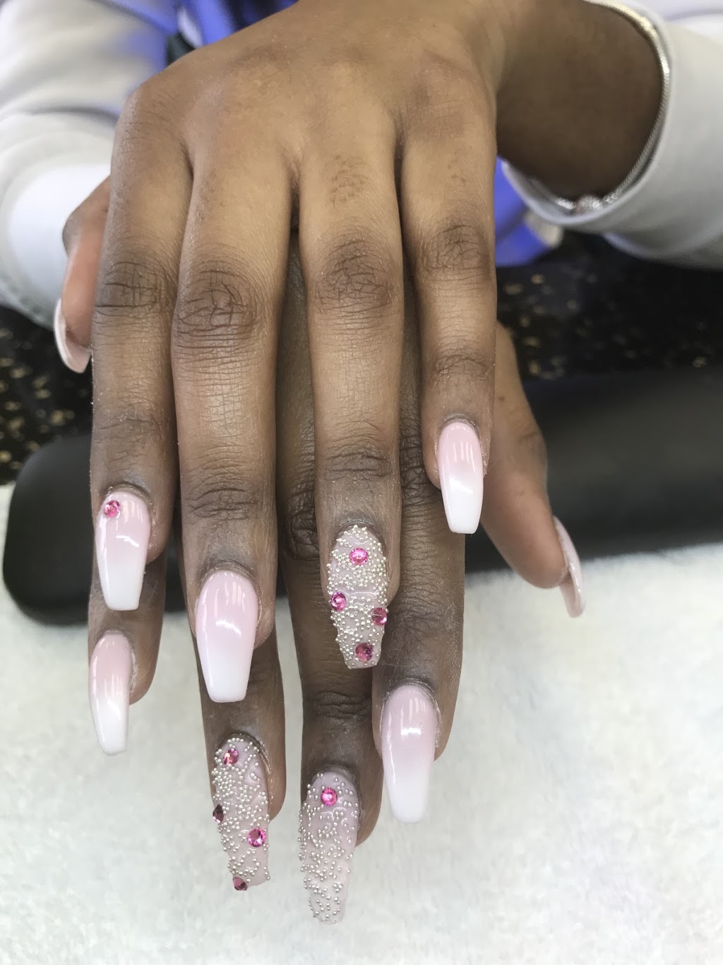 HT Nails Spa | 2-2400 Dundas St W, Mississauga, ON L5K 2R8, Canada | Phone: (905) 916-8687