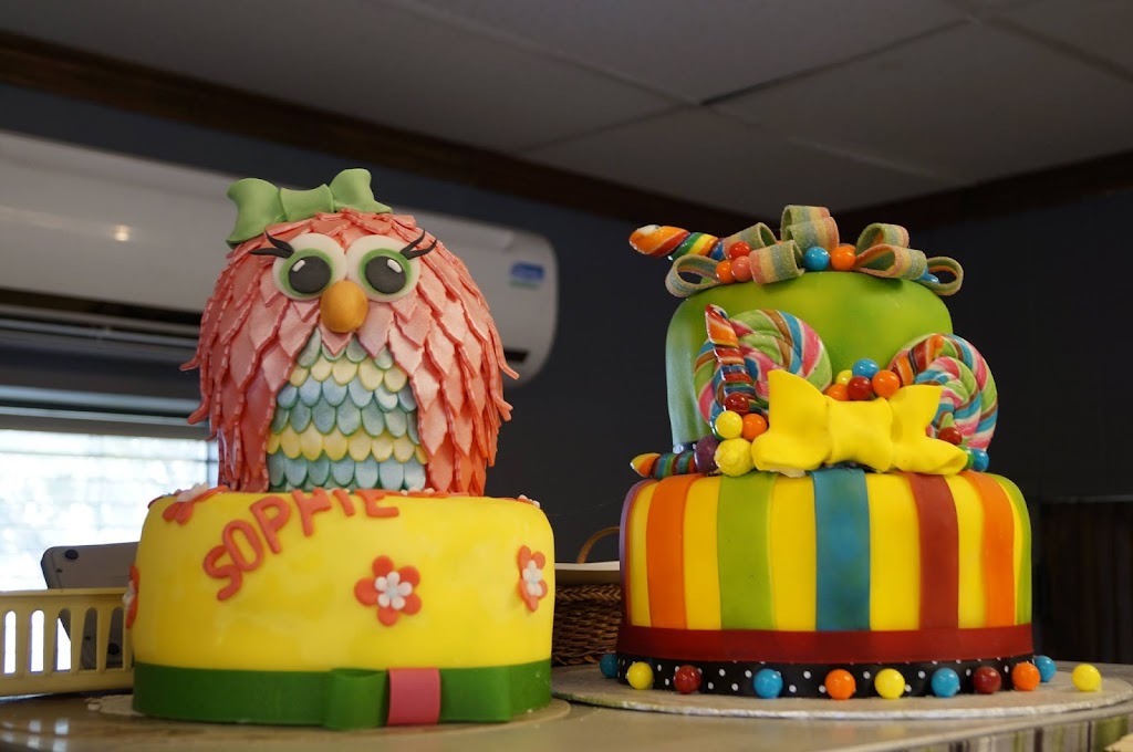 Bakery and Pastry Lesage Inc | 809 Rue Harvey O, Alma, QC G8B 1P6, Canada | Phone: (418) 662-6195