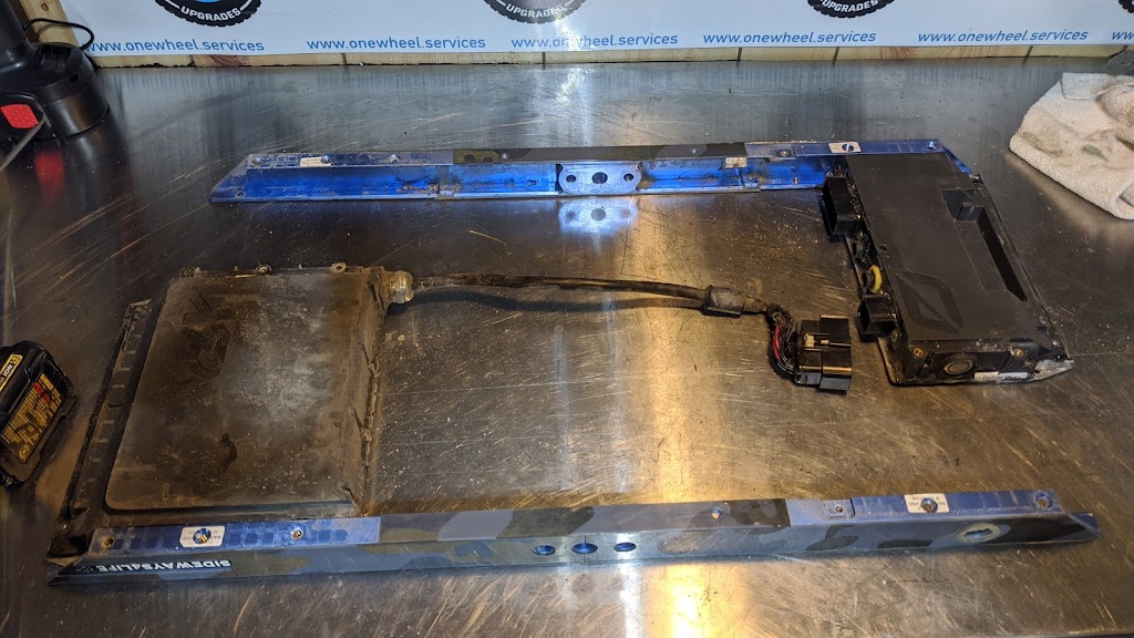Onewheel Services | 10 Coachway Rd SW, Calgary, AB T3H 1V8, Canada | Phone: (403) 604-1697