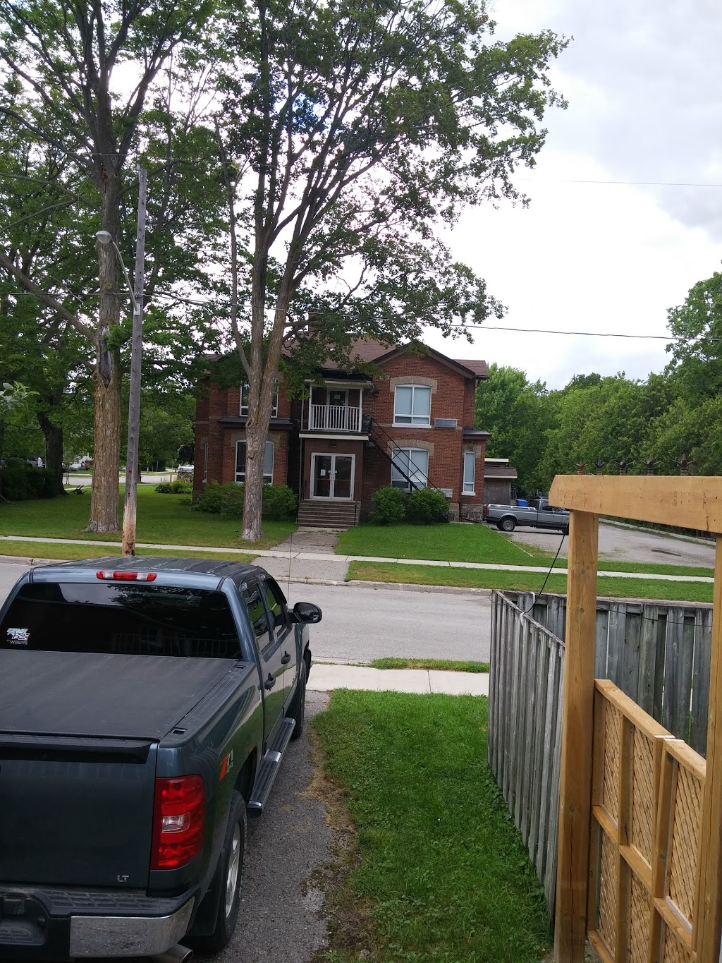 Hillcrest Lodge | 86 Cedar St, Orillia, ON L3V 2C5, Canada | Phone: (705) 326-3181
